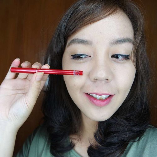 I was never a fan of pencil liner. It  was always smudged and ruined my whole makeup. 
But it turned out to be wrong, because thank God I found @dejavu.indonesia Lasting Fine Pencil Liner 💗💗💗💗 Read more to find out why I looove it so much to the point that it literally lives in my makeup pouch now #cantlivewithoutit

#clozetteid #dejavu #kawaiieyetraction #eyeliner #selfportrait #potd #photooftheday #instastyle #selfie #beauty #kawaii #japan #makeup #follow4follow #likeforlike #like4like #followmejp #sougofollow