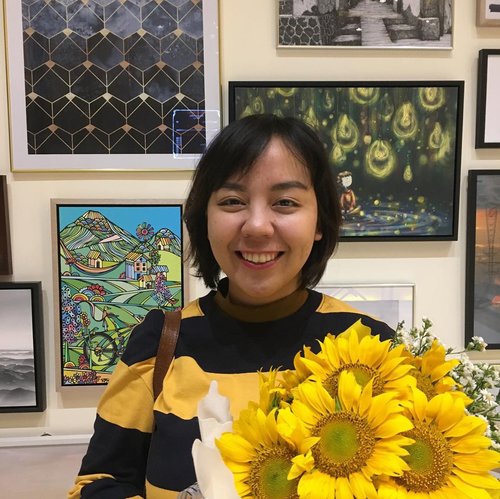 🌻 Happy belated 29th to me 🌻 *late for 10 days but still I want to post this pic lol*Never knew that 🌻suits me (and my personality) hahaha, and yes I look like a bee 🐝 here #clozetteid #birthday
