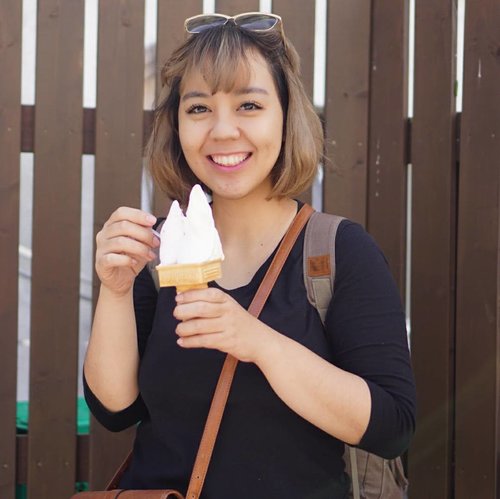 Saturday means ICE CREAM!
(though I eat one everyday)

This is not ice cream, though. It's PEAR 🍐 gelato which is limited only in Autumn. I don't usually eat pear cause I don't like the taste, but I guess Japan is an expert when it comes to food, it's delicious!
.
.
.
.

#me #selfportrait #japan #matsumoto #nagano #ayokejepang2017 #miniongoestojapan #minioninjapan #travel #japantrip #icecream #gelato #strikeapose #photooftheday #bestoftheday #yummy #food #clozetteid