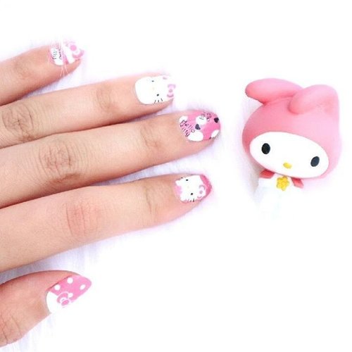 The happiest girls always have a prettiest nails. 💄🐰Nail sticker: @nailart_shops  #piccha #review #impiccha #blogger #beautyblogger #beautybloggerbandung #bloggerbandung #beautybloggerbdg #bloggerceria #clozette #clozetteid #nailart #nailsticker #nailartshops  #sociollablogger #nail #hellokitty #mymelody #pink #quotes