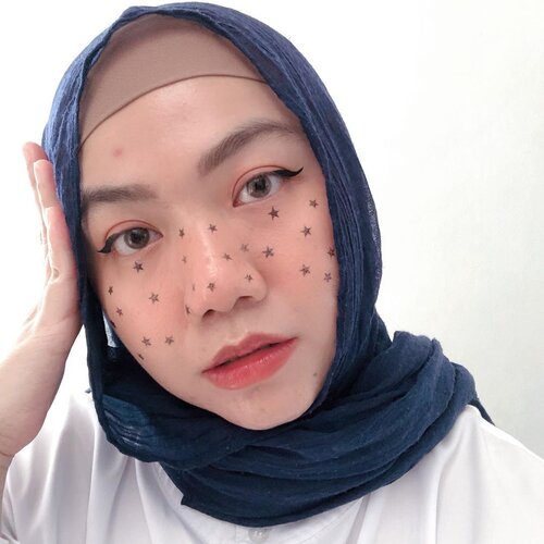 It is not selfish to take time for yourself- 

Makeuplook today, star freckles ✨

#motd #makeup #skincare #beauty #clozette #clozetteid #makeupideas #makeupoftheday #kbeauty #ragamkecantikan #beautybloggerindonesia #abcommunity #idskincarecommunity