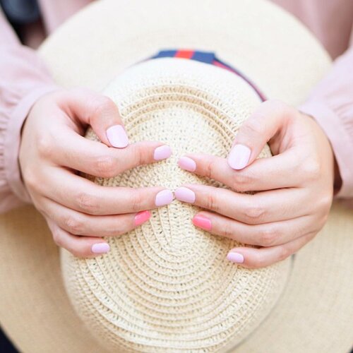 Thank you @jcliani
.
- Cute nails by @theshampoolounge @tsl_salon_spa_barber_nusadua A perfect match with my outfit 💅
.
Love it so much!
Thank you The Shampoo Lounge
.
On photo: Two weeks manicure by Shellac CND @cndworld .
I just spent a perfect day here, soon on feed ❤️
.
#clozetteid #theshampoolounge #manicure #fashion #nails #notd #nailsoftheday #hat