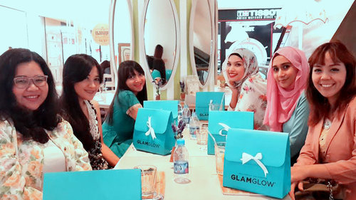 Visiting GlamGlow Studio Plaza Indonesia with Clozette's team and ambassadors