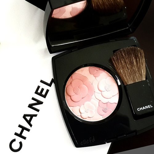 Jardin de Chanel Blush Camélia Rosé 🌹🌹🌹 #MOTD #POTD #makeup #makeupjunkie #makeupaddict #Chanel #like #love #tagsforlikes #tumblr #beautyshareit #weheartit #FDbeauty #femaledaily #clozetteco #clozetteid