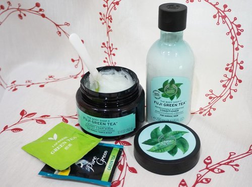 Buat yang suka banget sama produk Big dari Lush, you really should know that The Body Shop juga punya scalp and hair scrub that will create volume and intense clean feeling.The review is up on why you should try @thebodyshopindo Fuji Green Tea seriew, at least the scrub 😍http://whileyouonearth.blogspot.co.id/2017/10/the-body-shop-fuji-green-tea.html?m=1#thebodyshop #scalpcare #thebodyshopindo #hairstyle #haircare #motd #ootd #beautybloggerindonesia #beautyblogger #bblogger #lotd #makeup #cosmetic #clozetteid #lookbook