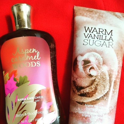 Love sweetness? Then you'll love these from @bathandbodyworks http://whileyouonearth.blogspot.com/2015/06/bath-and-body-works-apple-caramel-woods.html?m=1#clozetteid #toiletries #vanilla #caramel #showergel #bodycream