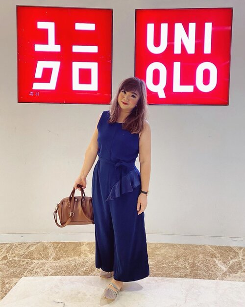 (baru tau) ternyata design toko Uniqlo di Jepang, itu sangat dinantikan lho. Tiap seasonsnya, mereka selalu punya fresh ideas yang bikin layout dan design tokonya sangat menarik. ————-wearing #jumpsuit by @paisielondon ————- #uniqlo #design #layout #designinterior #designinspiration #beauty #carnellinstyle #love #dresses  #motd #lotd #ootd #photooftheday #photography #lookoftheday #outfit #outfioftheday #outfitinspo #lookbook #style #styleoftheday #ClozetteID#dressup  #igbeauty #blue  #Jakarta  #blueoverall