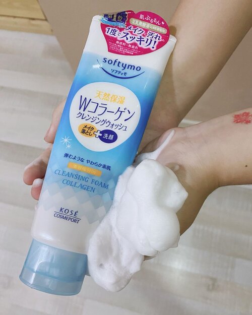 Foaming facial wash yang dipakai setiap hari sampai lupa di share 😅 ini asli favorit, dari dulu cari facial foam yang beneran lembut dan efektif tuh susah buat kulit sensitif dan kering, tapi softymo beneran soft yet bersih banget. Highly recommended buat dipakai setiap hari.  Review lengkap ada di  https://youtu.be/DRcBSFXfuwA  #softymo #cleansing #cleanser #kose #igbeauty #youtube #beauty #clozetteID #dryskin #sensitiveskin #facialfoam #cleanskin #moistskin #Japanbeauty #beautyproduct #beautyvlogger #beautyvloggerIndonesia #foam #bubbles