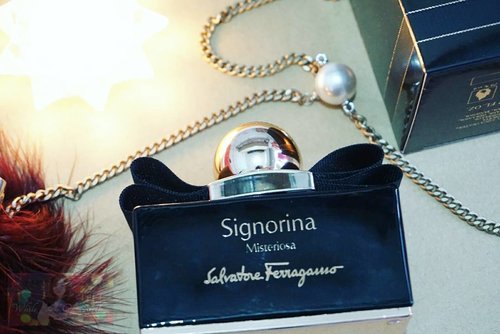 A new perfume from @ferragamo that you won't want to miss. It's something that lures me in and it was pretty deep.http://whileyouonearth.blogspot.co.id/2016/06/signorina-misteriosa.html?m=1#salvatoreferragamo #ferragamo #signorina #signorinamisteriosa #clozetteid #beautybloger #beautybloggerindonesia #review #edp #parfum