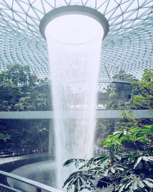 Berharap Jakarta segera hujan... #photo #sony #photooftheday #photography #hello #love #miniature #props #forest  #house #Clozetteid #igdaily #igers #waterfall #waterfountain #traveldiary #Singapore #travelwithCarnellin #letsgo