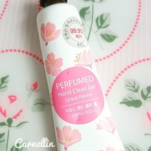 @thesaemid Hand Clean Gel In Grace Peony

http://whileyouonearth.blogspot.com/2015/08/the-saem-perfumed-hand-clean-gel.html

Love the scent and the "clean feeling" it delivers, no stickiness whatsoever.

#clozetteid #beautyblogger #beauty #thesaem #handsanitizer #handcleanser #Peony @thesaem