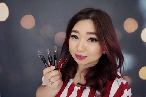 Good morning, rise and shine 🌄, don't forget to be sharp and dressed up today and fight Monday's blues. Let's not forget, each day is a brand new opportunities to be embraced. Thank God 🙏For today, I'm using some crayons from @lakmeprgirl for my makeup look. The waterproof and super smudgeproof ability beats most eyeliners too. Love it to the max!. Thank you @lakmemakeup .#makeup #lotd #ootd #motd #eyeshadow #blogger #lakme #eyeliner #Clozetteid #love #musttry #recommended #cosmetic