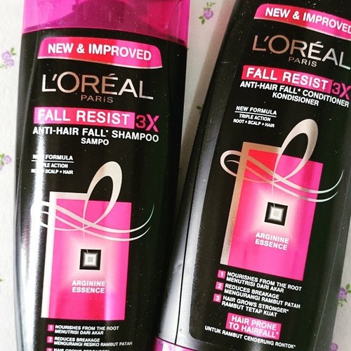 A fragrant shampoo and conditioner from @lorealparisid it helps moisturize the hair to avoid breakage, unfortunately it makes my scalp oily within 24-36 hours. I do recommend the conditioner, it smells so good and help conditioned the dry hair.

#shortreview #lorealparis #antifall #shampoo #conditioner #clozetteid