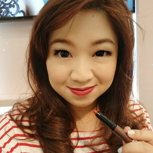 I'm using Lunasol Creamy Matte Crayon Lips in EX 02 at @kaneboid Love it!! The crayon is matte and gives powerful color. You can choose 4 shades and these limited babies will be gone soon. Get them while you can. #clozetteID #idblog #beauty #blogger #blog #jakarta #indonesia