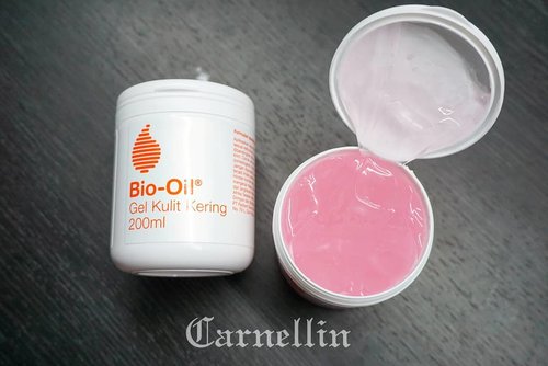 Produk baru dari @biooilidn berupa gel yang unyuu banget. Pink jelly texture yang bikin kulit kering super happy, baca reviewnya disini ya: https://whileyouonearth.blogspot.com/2019/09/bio-oil-gel-kulit-kering.html?m=1

#review #dryskin #bblogger #BeautyBloggerIndonesia #sensitiveskin #biooilgel #biooilindonesia #musttry #photography #igbeauty #igdaily #sociolla #love #Clozetteid #biooil