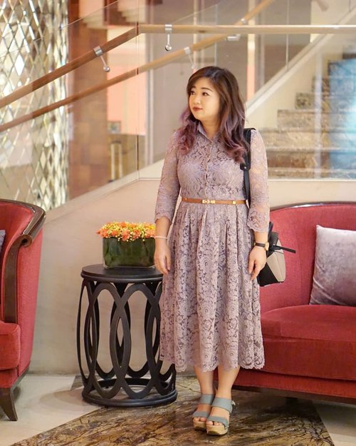 “As we grow up, it becomes less important to have a ton of friends, and more important to have real ones.” #carnellinstyle #style #fashionoftheday #styleoftheday #outfitoftheday #outfit #love #clozetteID #beauty #dress #beautybloggerIndonesia #vlogger #dressoftheday #dressedup #mandarinorientaljakarta #mandarinoriental