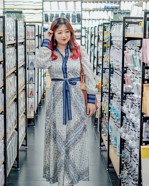 Retail therapy.______#ootd wearing @nna_fashion_official Hailey Dress White__________#nnafashion #carnellinstyle #live #love #fashion #fashionoftheday #ClozetteID #outfit #outfitinspo #outfitoftheday #motd #lotd #potd #photooftheday #style #styleoftheday #dressoftheday #dress #dressedup #beauty #hello