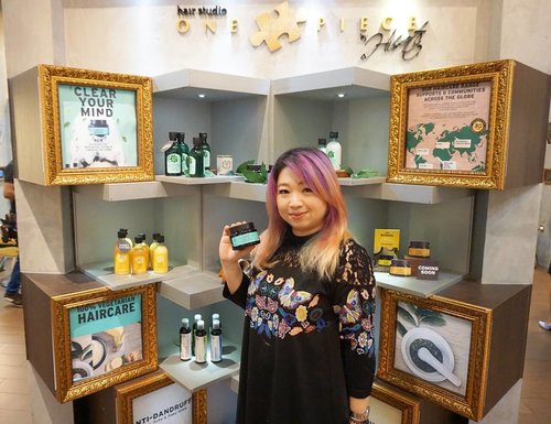 The review is up on why you should try @thebodyshopindo Fuji Green Tea seriew, at least the scrub 😍http://whileyouonearth.blogspot.co.id/2017/10/the-body-shop-fuji-green-tea.html?m=1#thebodyshop #scalpcare #thebodyshopindo #hairstyle #haircare #motd #ootd #beautybloggerindonesia #beautyblogger #bblogger #lotd #makeup #cosmetic #clozetteid #lookbook