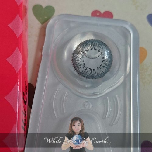 http://whileyouonearth.blogspot.com/2015/02/holicat-geo-lens-in-grey-blue-and-choco.html?m=1 
@holicatid grey lens.

#clozetteID #idbblogger #beautybloggerindo #instagram #instabeauty #colorlens