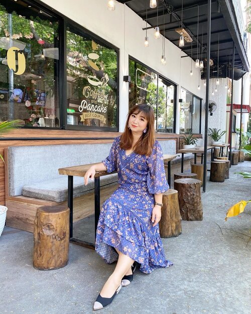 Happy Kamis 😆Lagi berusaha stay positive, bulan depan harusnya ke Tokyo dan sekarang kondisinya masih tidak menentu, PM Abe udah menetapkan 1-2 minggu ini akan sangat crucial, hopefully everything will be okay soon. Doaaaa. #igstyle #traveling #carnellinstyle #potd #motd #ootd #outfit #outfitoftheday #lookoftheday #hello #helloworld #clozetteID #wandering #pray #hope #wish #love #styleoftheday