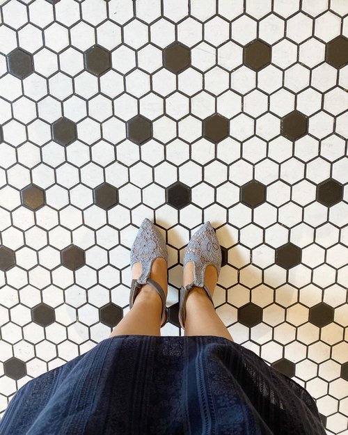 #shoesoftheday #shoes #tiles #clozetteID #restaurant #beauty #igdaily #igstyle #love #hello #ittaherl #restaurantdesign #photography #photooftheday #potd #lotd #ootd
