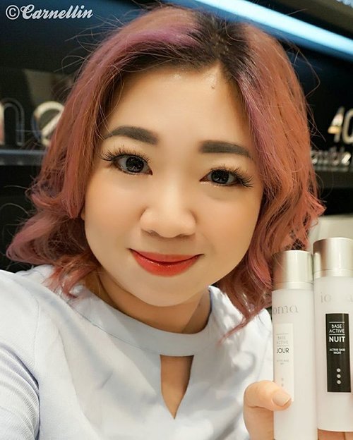 Holding the two amazing products from @iomaindonesia

Ma Creme Jour and Ma Creme Nuit. 
http://whileyouonearth.blogspot.co.id/2016/09/ioma-personalized-skincare-ma-creme.html?m=1

Tailored for ones skin has never been better. 
#personalizedskincare #iomaindonesia #iomaparis #skincare #beautybloggerindonesia #beautyblogger #macreme #clozetteid #daycream #nightcream