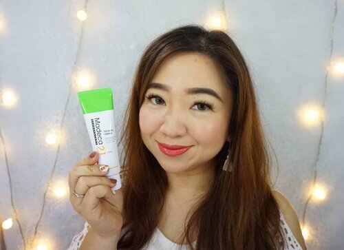 Baruuu aja cobain cream dari @madeca21_kr bernama #Tecasol Cream. Ternyata lumayan juga, pas banget buat kulit kering dan nyaman dipakai sehari-hari. Melting gitu di kulit saat dipakai. Review lengkap disini ya https://youtu.be/mhYaGEWDED0Dannn produk ini available di @hicharis_official juga. hicharis.net/carnellin/gZtTECASOL CREAM 50mlhttps://hicharis.net/carnellin/gZt#Madeca21 #dongkook #Tecasol #Cream #vlogger ##BeautyVloggerIndonesia #review #dryskin #moisturizer #Clozetteid #review #honestreview #recommended #pelembab #dryskin #sensitiveskin #@charis_celeb #kbeauty #musttry #koreanskincare #love #hello