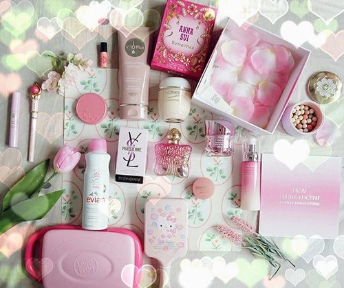 Pink daydream. 
Tap for details.

#BeautyBlogger #beautybloggerindonesia #flatlay #cosmetic #skincare #pink #clozetteid #yslbeaute #tarte #Sailormoon #v10plus #mask #perfume #fragrance #Shiseido #Blush #benefitcosmetics #tartecosmetics #guerlain #Evian