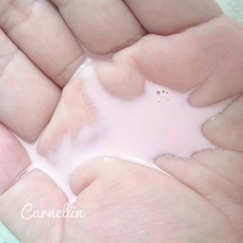This pink milky fluid is @vitacremeb12id body milk from @kaycollection 
http://whileyouonearth.blogspot.com/2015/08/vitacreme-b12-body-milk.html?m=1

#clozetteid #beautyblogger #beauty #kaycollection #bodymilk #vitacremeb12