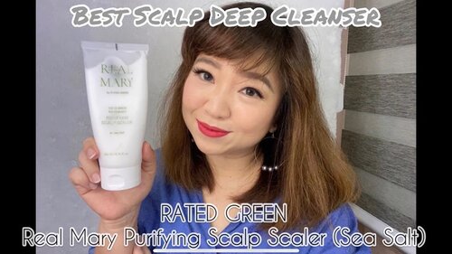 Best scalp cleanser yang pernah aku pakai. 

Salt nya lembut dan tidak kasar, kulit kepala jadi bersih, segar dan seperti detoxing dari segala masalah yang biasa timbul. Mulai dari build ups, silikon, produk yang menempel sampai keringat atau minyak berlebih. They are all gone. Bisa juga buat ketombe atau dandruff issue.

Pemakaian cukup 2x seminggu atau 1-2 kali sebulan (sesuai kebutuhan). Kandungan cold brew rosemary nya juga bagus utk promote hair growth dan aromanya alami segar. 

Lembut juga untuk batang rambut. 

Review lengkap ada di:

https://youtu.be/NXShjj8ksi8

#ratedgreen @rated_green #sociolla #beauty #igbeauty #ratedgreen #scalpcleanser #scalpdetox #fresh #freshfeeling #haircare #scalpcare #recommended #musttry #clozetteID #perawatanrambut #softhair #gentle #koreanbeauty #rosemary #hairgrowth