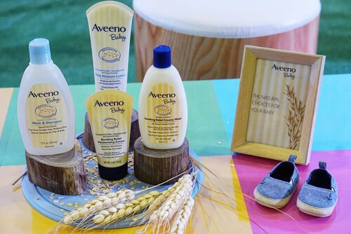 Todah with @aveeno_id having #aveenotalkshow 
#aveenoID memperkenalkan Aveeno Baby utk kebutuhan kulit si kecil. Kandungan utama oats atau gandum yang dikenal baik, melembabkan, memberi nutrisi, dan aman bagi kulit sensitif sekalipun.

#skincare #ClozetteID #sensitive #sensitiveskin #aveenoskinjourney #bodylotion #lotion #love #babyandkids #gentleskin #babycare #aveenobaby