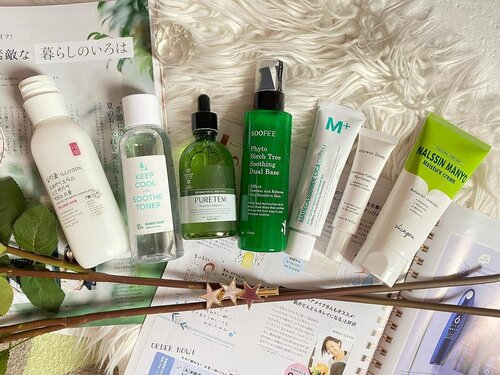 All my skincare from @hicharis_official 🎍Dari toner @keepcool_global, 🥛probiotics skin barrier @illiyoon_official, 💚Purevera Ampoule, 🌳@soofee_official phyto birch tree soothing dual base (bisa sebagai essence atau pelembab harian yang ringan), 🧖🏻‍♀️ #Charis M+ Cream (pelembab multifungsi dengan bentuk krim), 🍨@answerfrom_official eye cream yang bentuknya gel, 💜serta @skingoa moisture cream dengan aroma lavender yang enak banget. Beberapa item ini udah sold out di hicharis.net/Carnellin dan beberapa masih ada dengan promo yang menarik.Aku share aja ya di Ig story dengan link yang kamu bisa swipe up ❣️#Sale #Promoskincare #pelembab #pelembabwajah #moistskin #serumwajah #serumaloevera #aromalavender #probioticskincare #clozetteID #mydailyskincare #dailyskincareroutine #dailyskincare