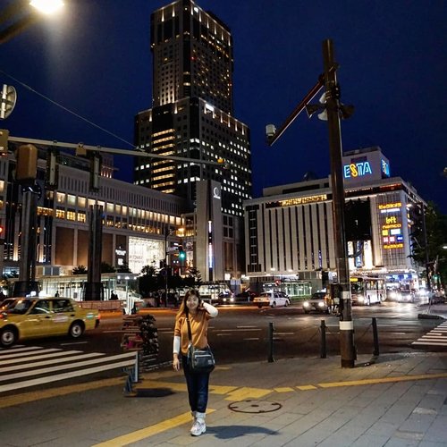 The night when we first arrived in Sapporo.Love the cool temperature of the early summer in Hokkaido.Love the clean air.Love the city so much. #sapporo #Hokkaido #summerinjapan #Japan #letsgo #summervacation #nightview #ClozetteID #cityline #lotd #motd