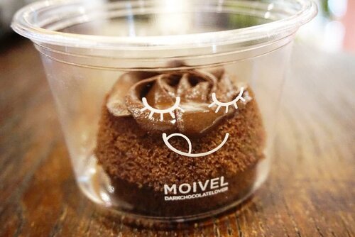 Lucu banget ya 😁#moivel #cake #chocolatecake #darkchocolate #chocolate #desserts #dessertoftheday #love #yums #ClozetteID #potd #photography #photooftheday