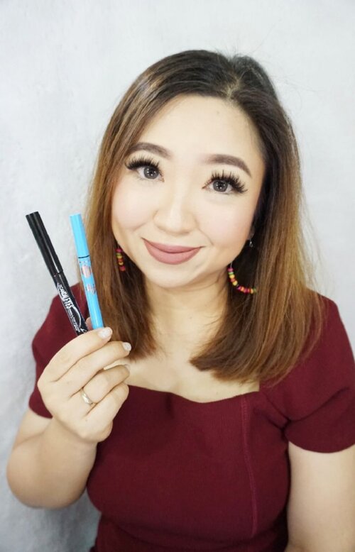 Lagi bingung cari eyeliner favorit, nahh aku ada rekomendasi nih, berhubung eyeliner @gabycosmee aku lagi abis, jadinya coba-coba lagi deh.Yang Rimmel bikin bete, dan KPalette punya mudah diaplikasi tapi kena air hangat ya bleber juga sih. Jadi gak anti keringetan apalagi yg punya masalah greasy eyelids. _________#beauty #carnellinstyle #love #shoes  #motd #lotd #ootd #photooftheday #photography #lookoftheday #outfit #igbeauty  #outfioftheday #outfitinspo #lookbook #style #styleoftheday #ClozetteID#makeuplook  #clozetteIDPOTW #kpalette #rimmel