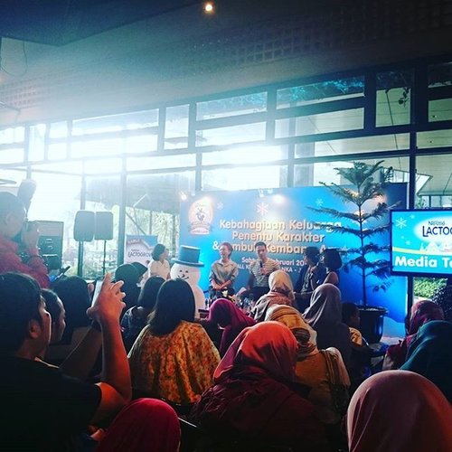 At #LactogrowHappyDad event

#clozetteid #beautybloggers #beautybloggerindonesia #lactogrow #legendaddy