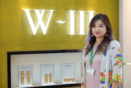 Today I met @w3skincare and learn more about their products. It was actually far more impressive than what I thought. Their ingredients are real and everything in it works like wonder not just in rejuvenating the skin. But preparing the new growth to be smoother, softer and what I witness myself, is the far smaller pores than ever before. I'll continue using their products for now and will keep sharing the progress with everyone. #w3skincare #antiaging #antiagingcream #beautybloggerIndonesia #beautyvloggerindonesia #love #recommended #clozetteID #bloggerevents #beautyevent #Jakarta #taiwanskincare #love