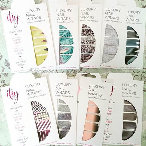 Lovely nail wraps waited to be used. 
Which one of these @itsynail you love? 
Guess what, each set only cost Rp.45.000 😍

#clozetteid #beauty #blogger #nailwraps #nailpolish #nailart #itsynails #nailstickers #realnailpolish