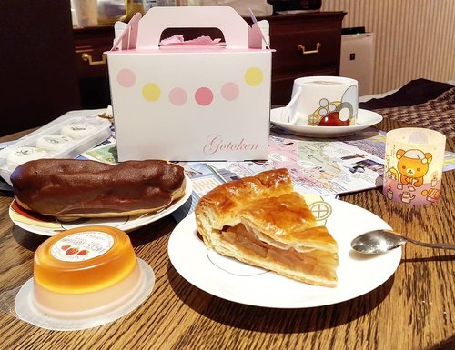 One of #Hakodade iconic restaurant is next to @lajolie_motomachi_by_wbf hotel called Gotoken. They sell the famous Apple Pie.

It was so delicious that I finished them all right after a big dinner. 
I was so full, but I can't stop. The crust was so light and spot on, the apple was sweet and still so fresh, the tanginess and sweetness level are a match made in heaven, I was so happy managing to try their number one dessert alongs with the Strawberry Mousse Jelly and Chocolate Eclair. 
Definitely "die, die, must try". #gotoken #bestapplepie #hakodate #Hokkaido #desserts #applepie #chocolateeclair #ClozetteID #travel #summerinjapan #summervacation #Japan #love