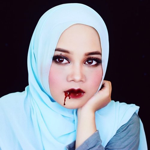 After drink ur blood 😋😋
#MPhalloweenID
.
.
.
.
.
.
.
.
.
.
.
.
.
#halloweenmakeup #halloweenlook #motd #makeupoftheday #fotd #vampiremakeup #beautyblogger #beautyvlogger #indonesianbeautyblogger #clozetteid #ofisuredii