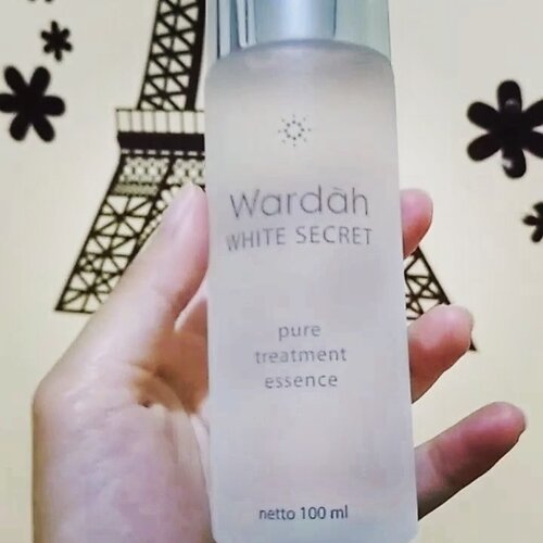 @wardahbeauty white secret pure treatment essence
Yang lagi mondar mandir di timeline beauty infuencers dan bikin penasaran karena mirip sama facial treatment essence yg famous itu😁
Go get yours at @sociolla [link di bio ya]
Kamu bisa pake kode SBNLACP0 untuk potongan IDR 50000 setiap belanja IDR 250000 dan free ongkir minimal belanja IDR 100000
I got it as a gift for my sister @amanahn_ *sok sweet padahal.........*
#beautyblogger #indonesianbeautyblogger #sociollablogger #clozetteid #ofisuredii