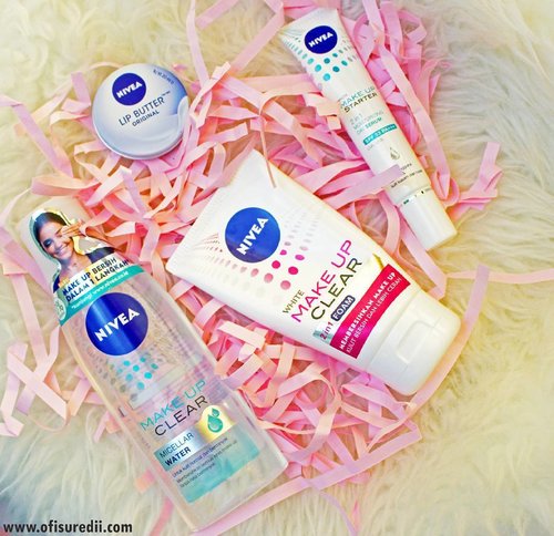 On the blog @nivea_id cleansing products  #cleansedByNivea lip butter and make up starter review. Link in bio😊
For shopping beauty products visit @sociolla and enter SBNLACP0 when checkout to get Rp 50000 off #sociolla .
.
.
.
.
.
.
.
.
.
#beautybloggerid #indonesianbeautyblogger #beautyblogger #clozetteid #ofisuredii #ibblogger #fotd #makeup #skincare