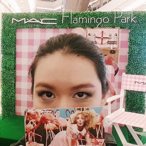 Finally the Flamingo Park collection is available here!! #macflamingoparkid

#fimelahood #fimela #clozette #clozettedaily #clozetteid #ggrep #potd #instadaily #instabeauty #instamakeup #macflamingopark #maccosmetics #indonesianbeautyblogger