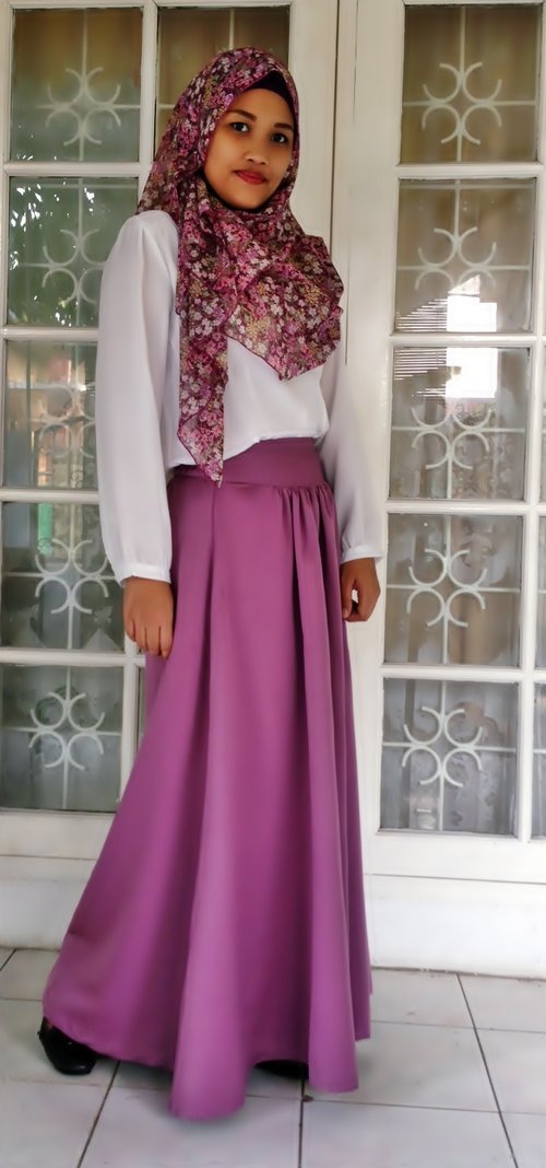 working outfit for today. Skirt by Shafiyyah, Blouse beli di Matahari