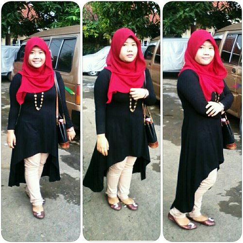 Hijab: Unbranded. Top: PinkEmma. Bottom: Unbranded. Shoes: Fladeo. Watch: Casio. Bag: Bally. Necklace: Bonita