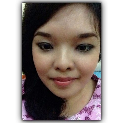 I'm just wearing Eyeshadow Borneo B-03 for the eyeliner. Not foundation at all. I like the matte black, its simple and nice, made my eyes a lil shaded and firmly! 
#Beauty #MakeUpOfTheDay #MakeUpNatural #NudeColourLipstick #Instamoment #ClozetteID