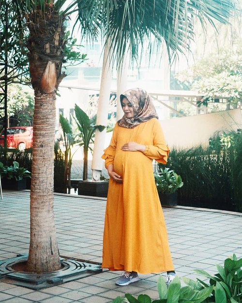 Pregnancy is a beautiful moments because it gives us the joy and fulfilment which comes from bringing a new life into the world.Pregnancy is not just a physical metamorphosis of the female body; it is also an emotional change that leaves a lasting impact on your life and alters your perspective entirely.Me in 3 weeks during birth 🤗😘Dropping and lightening is comin' 😚.#ClozetteID#36weekspregnant#happymoment#mommylyfe #pregnancyphotography #pregnancy #pregnancyphotoshoot #maternityphotography #maternitydress #maternityfashion
