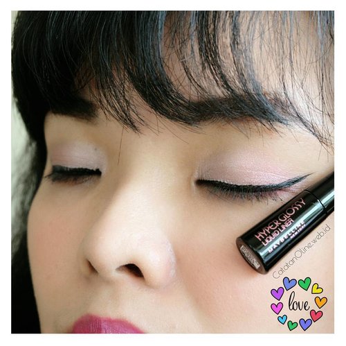 Play up my eyes with Black Hyperglossy Liquid Liner from @maybelline.
It'a perfectly liner. Liquid but matte.  I love the formula.
.. #clozetteID #MakeUp #makeupaddiction #eyeliner #Maybelline #beautyblogger