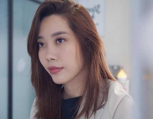 I usually get frustrated when putting on mascara, because I have short, straight, thin lashes, it won't make much difference even if put on hundreds coats of mascara.
.
But thankfully, we can easily get eyelash extension nowadays!
I just did mine at @nash.lashextension and I'm loving every strands of it.
.
.
.
.
.
#clozetteid #beautyappetitereviews