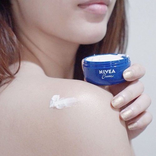 Beautiful skin requires a commitment, not a miracle.Using moisturizer daily is one example of taking good care of your skin.#psilovemama#femaledailyxnivea #clozetteid